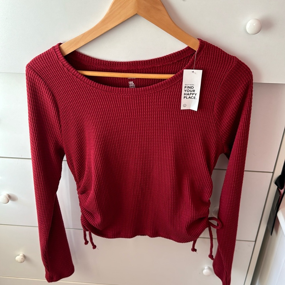 NWT GILLY HICKS (HOLLISTER) WAFFLE LONG SLEEVE WITH RUCHING